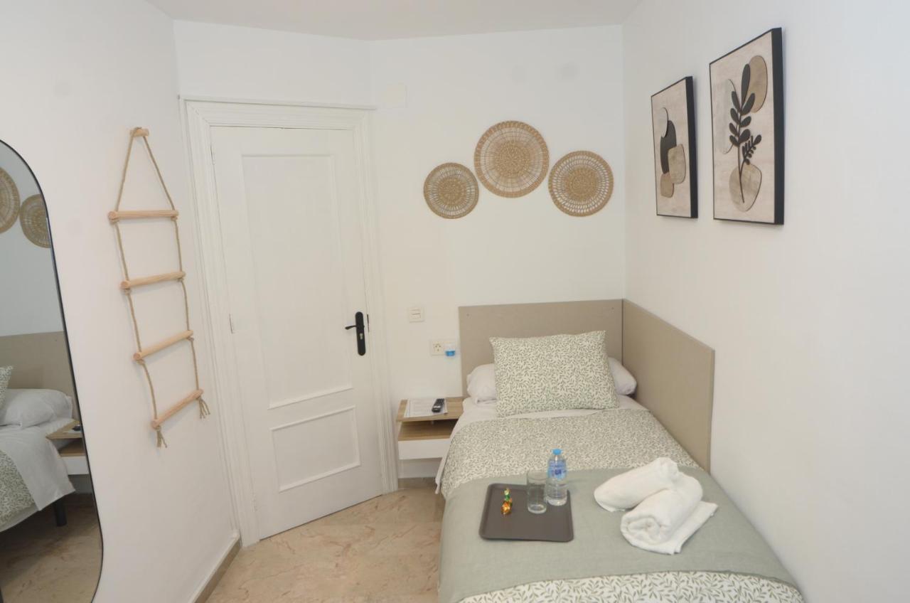 Alojamiento Azahara Malaga Ngoại thất bức ảnh