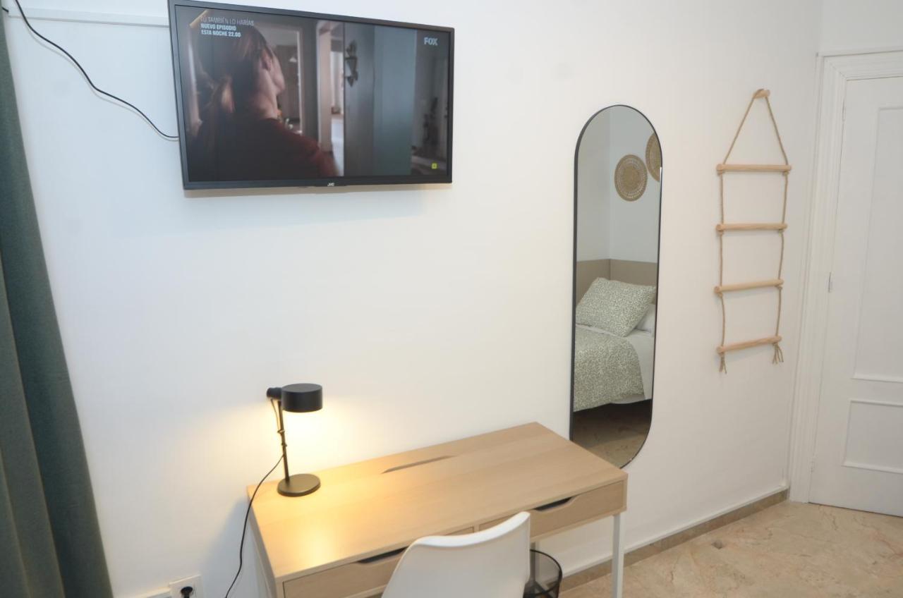 Alojamiento Azahara Malaga Ngoại thất bức ảnh