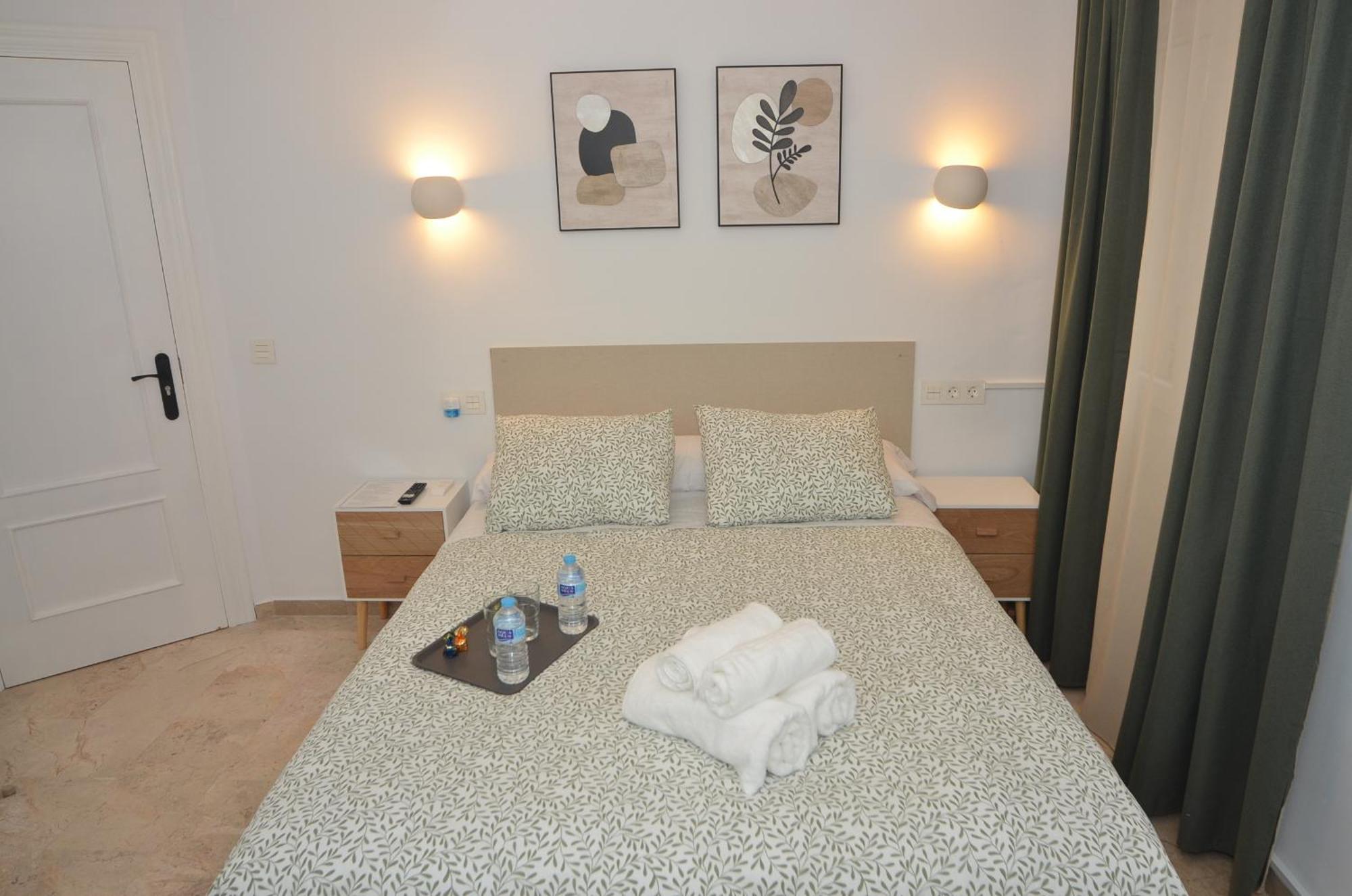 Alojamiento Azahara Malaga Ngoại thất bức ảnh